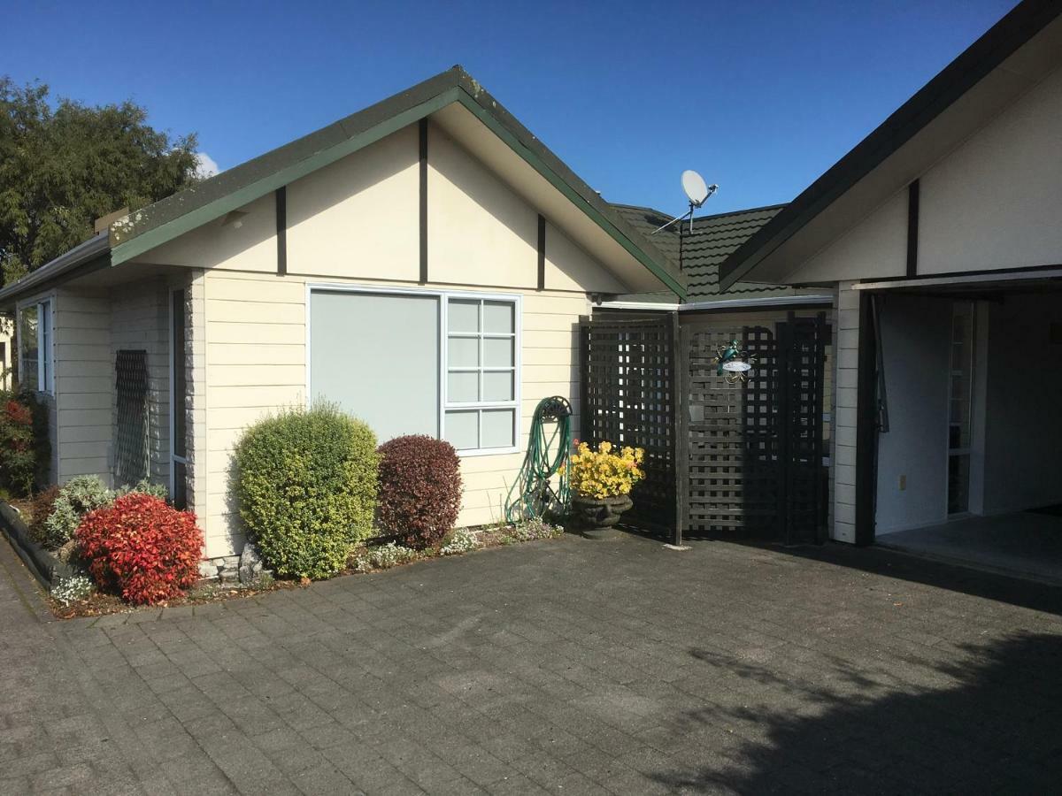 Tui House Willa Taupo Zewnętrze zdjęcie